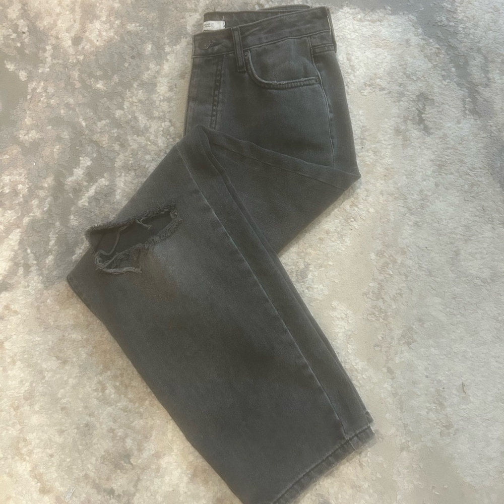 Forever 21 Premium Distressed Charcoal Wash Straight Leg Baggy Jeans